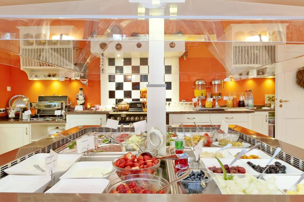 Hotel Villa Monte Vino - פוטסדאם - בופה