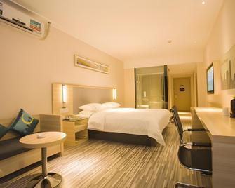 City Comfort Inn Zhanjiang South Railway Station - Zhanjiang - Bedroom