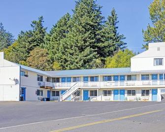 Capital O Stevenson Inn Riverside - Stevenson - Edificio