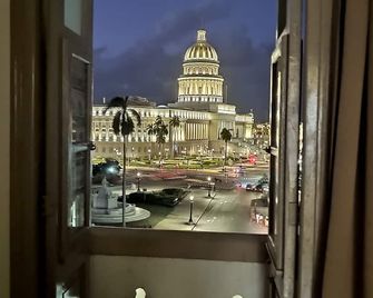 Jerome's Old Havana Apartment - Havana - Varanda