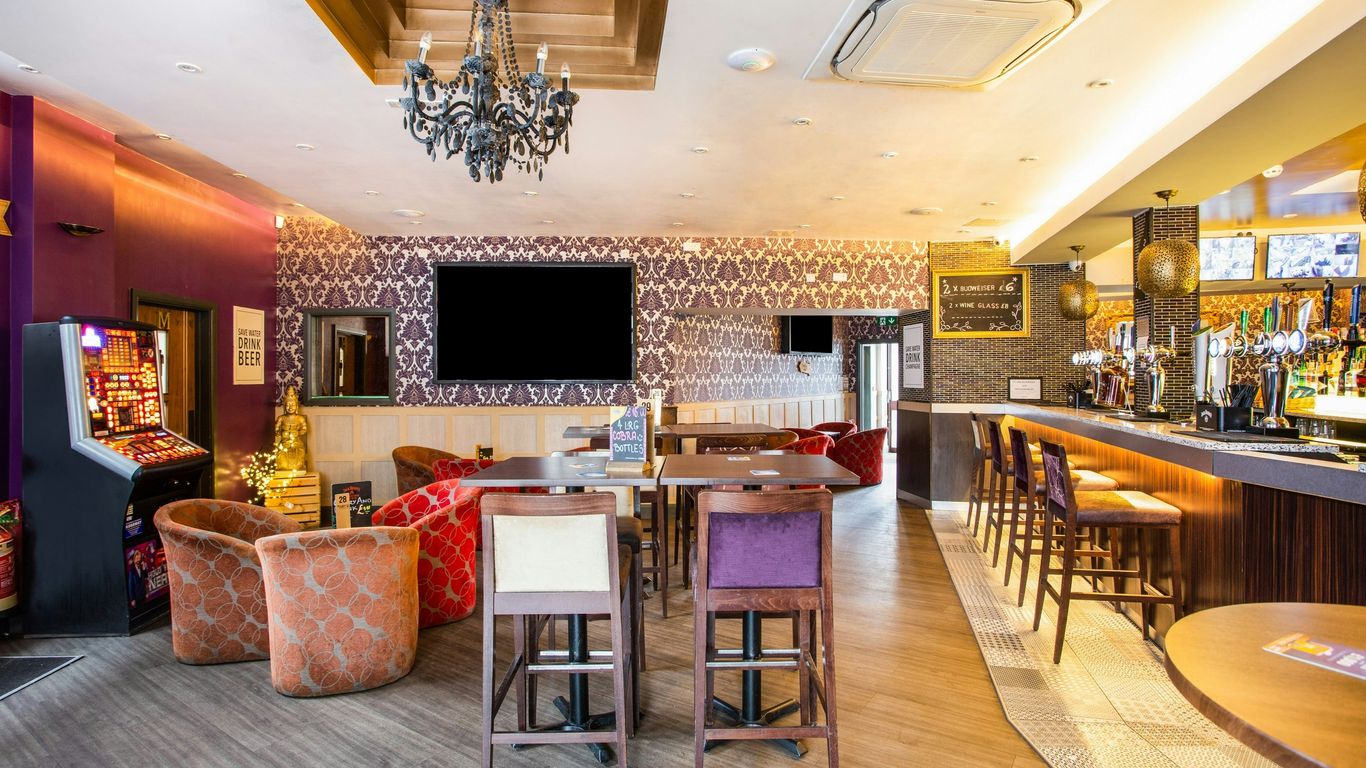 OYO The Arch, Wembly Stadium