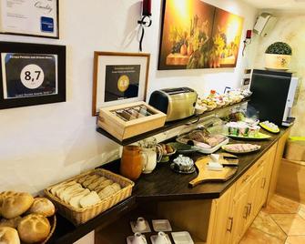 Europa Pension zum Grünen Baum - רוסט - בופה