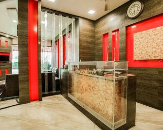 OYO 3931 Hotel Hiramani - Mumbai - Front desk