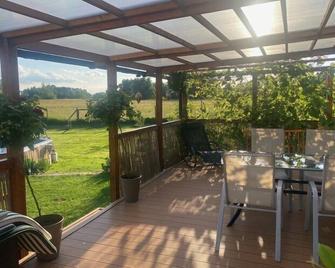 Holiday Home in Stepnica with Sauna & Jacuzzi - Stepnica - Patio
