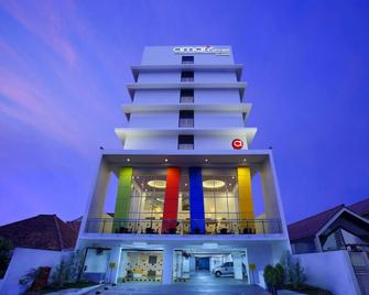 Amaris Hotel Dr. Susilo Grogol - ג'קרטה - בניין