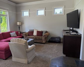 Vacation Paradise In Beautiful Sunland Estates - Quincy - Huiskamer