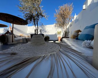 Riad Malaïka - אסאוירה - פטיו