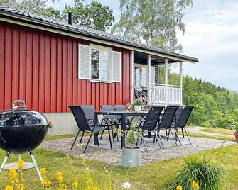 Holiday Home Mellerud IV - Brålanda - Patio