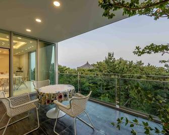 let house - Busan - Balkon