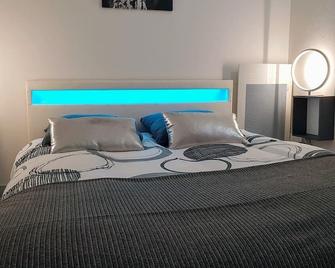 Love Room - Suite romantique avec spa privatif - Le Puy-en-Velay - Chambre