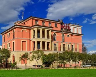 La Casa Rossa - Alba Adriatica - Edifício