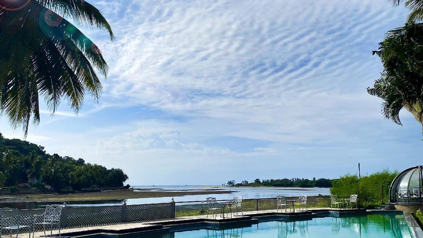 Fenicia Riverside Resort