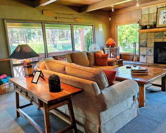 Beautiful Ranch On The Williamson River - Chiloquin - Sala de estar