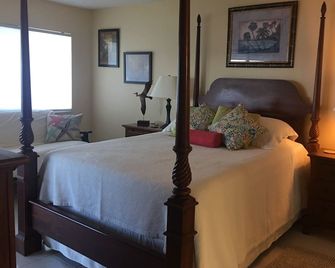 Beautiful Gulf view waterfront condo. - Tarpon Springs - Slaapkamer