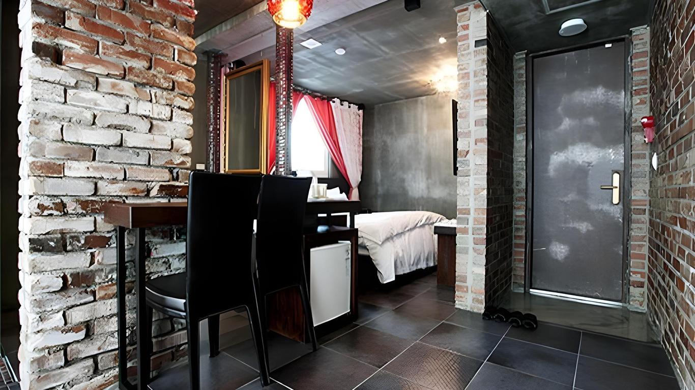 Baron De Paris Hotel