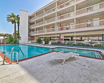 Pool and Direct Beach Access Corpus Christi Escape - Corpus Christi - Piscina
