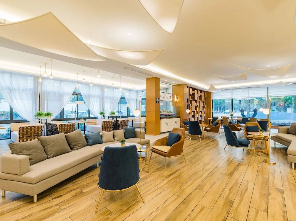 Atour Jiaozhou Qingdao Hotel thumbnail 3