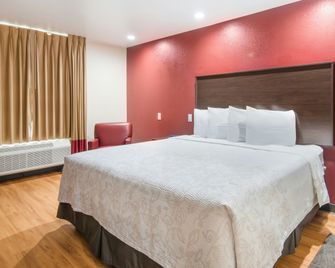 Red Roof Inn Plus+ Fort Worth - Burleson - Burleson - Спальня
