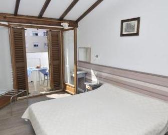 Le Preconil - Sainte-Maxime - Bedroom