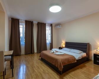 Nine Hotel - Tbilisi - Bedroom