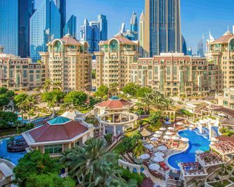 Swissôtel Al Murooj Dubai - Dubai - Edifício