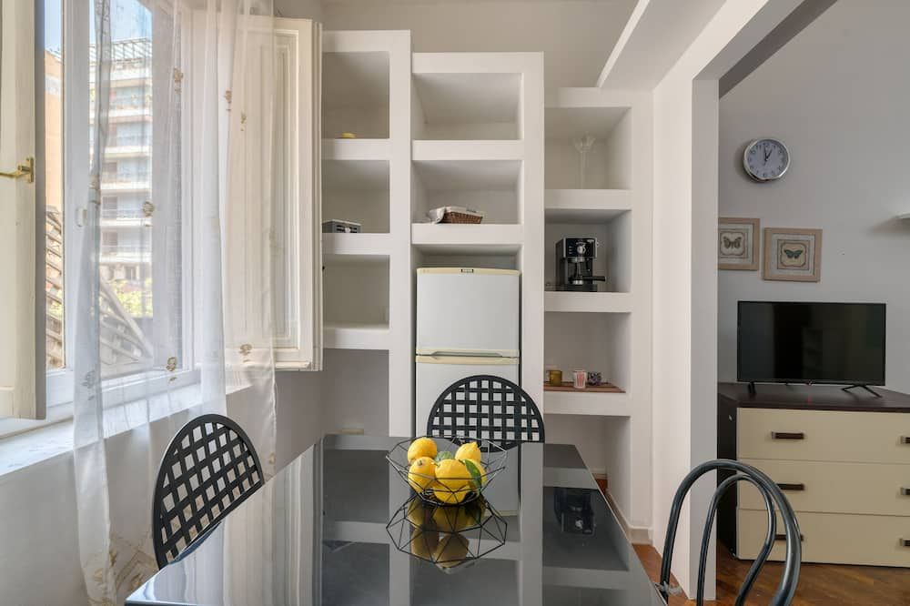 Izzhome Sonnino - Cagliari - Eetruimte