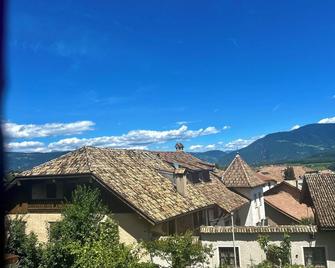 Cozy apartment in a farmstead with a beautiful garden - Caldaro