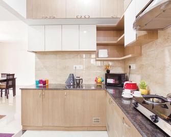 Kolam Serviced Apartments - Adyar. - Chennai - Kitchen