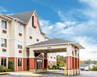 Econo Lodge Inn & Suites - Douglasville - Building