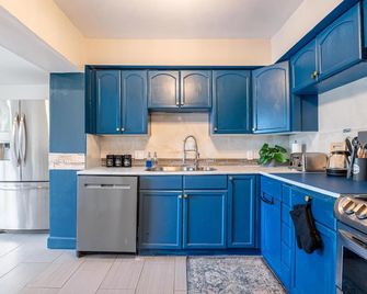 The Reef in Fort Lauderdale - Fort Lauderdale - Kitchen