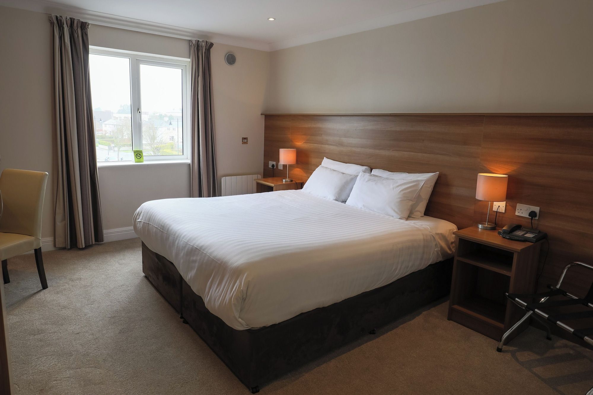 ريفرسايد هوتل