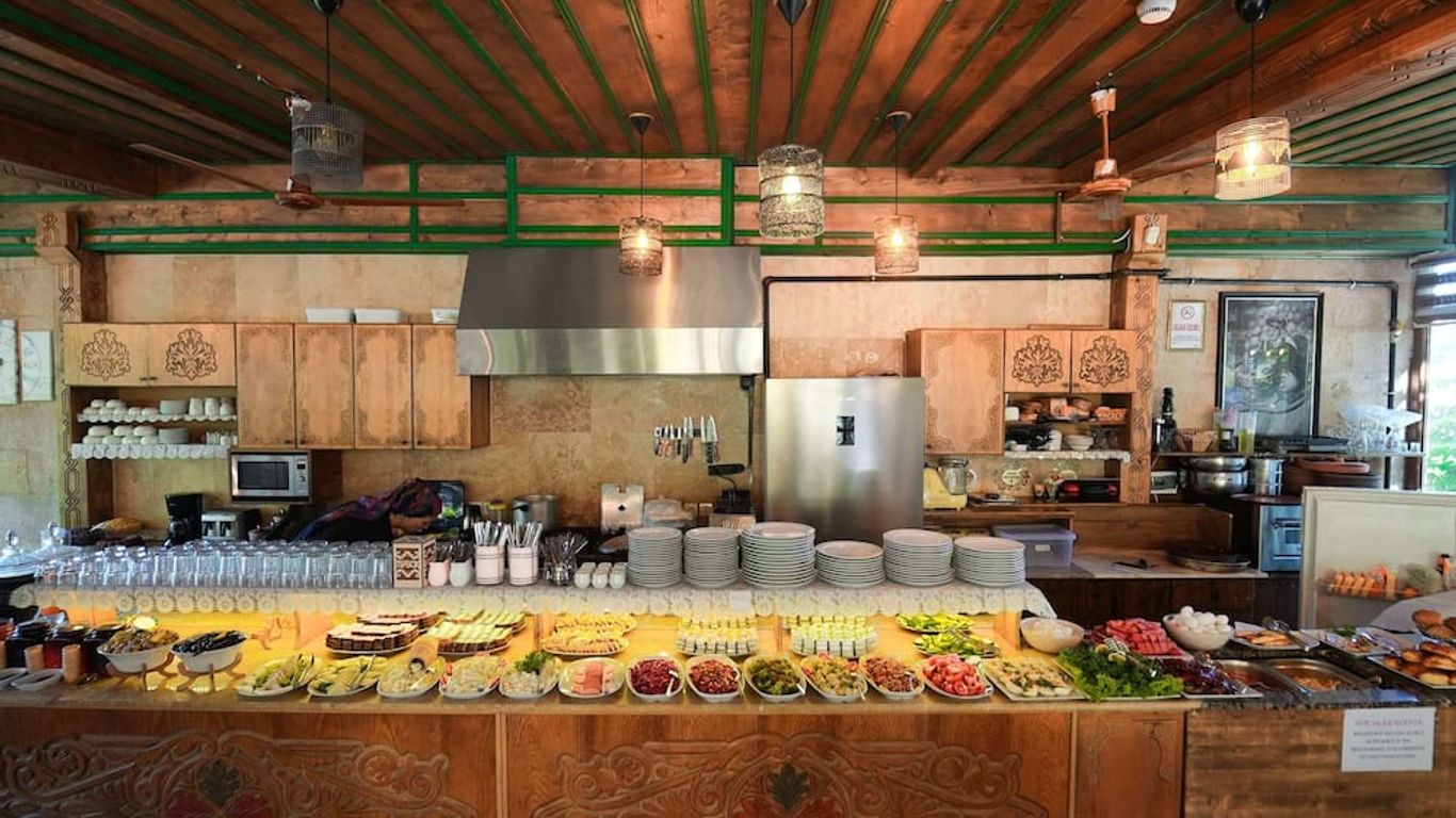 Grand Elite Cave Suites