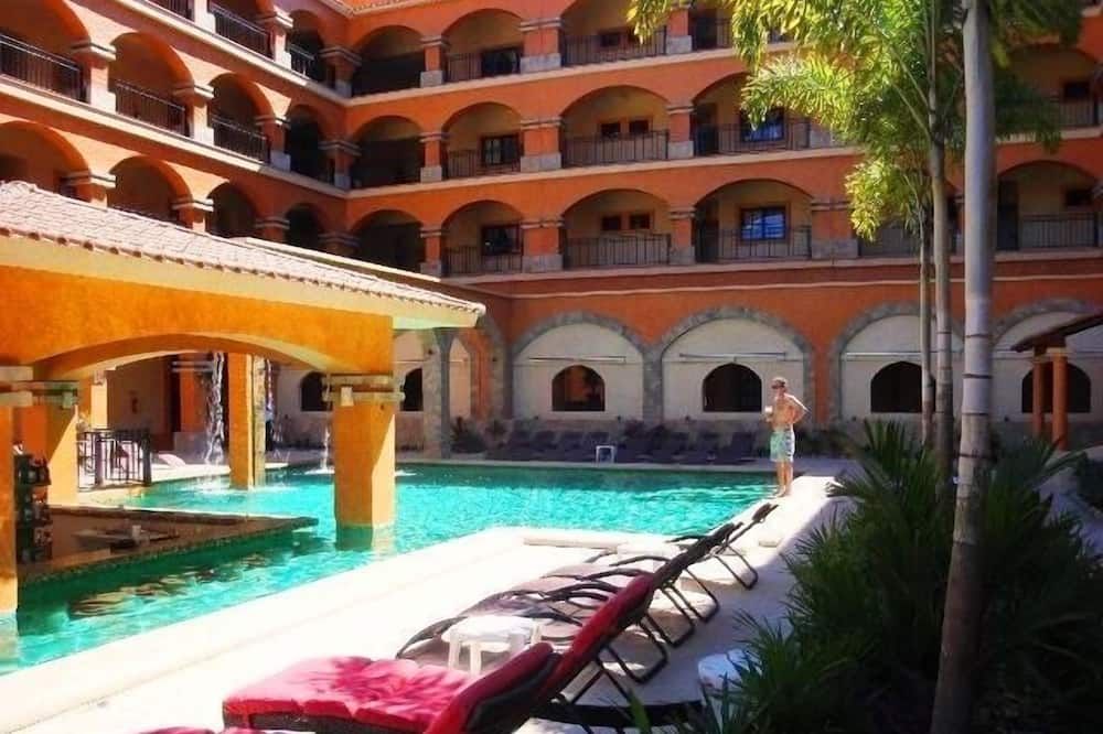 Marina Park Plaza Huatulco Condohotel - La Crucecita - Piscina