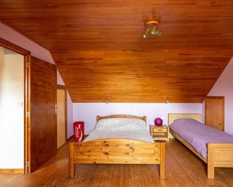 Modern holiday home in Plouhinec - Plouhinec - Chambre
