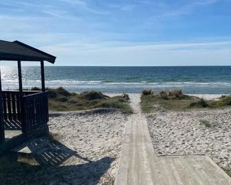 Flygarevägen - Höllviken - Beach