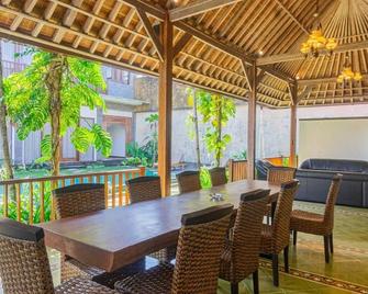 Lavender - Gumicik, Ketewel - Sukawati - Dining room