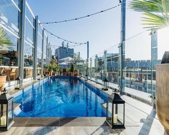 Virgin Hotels London - Shoreditch - Londres - Piscina