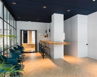 Feelathome Waldorf Suites Apartments - Madrid - Recepción