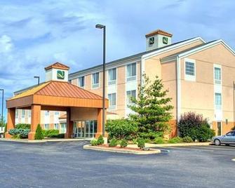 Quality Inn Kalamazoo - Kalamazoo - Bina