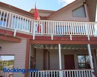 Bayside Bed & Breakfast - Yellowknife - Building