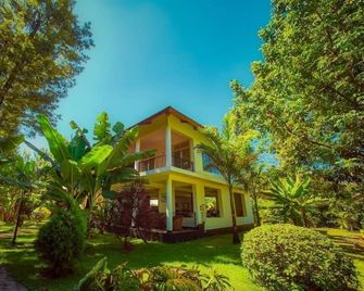 House of West Kili - Boma la Ngombe - Edificio