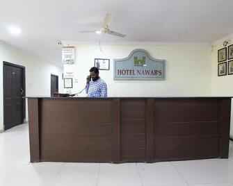 Hotel Nawab's - Karīmnagar - Front desk