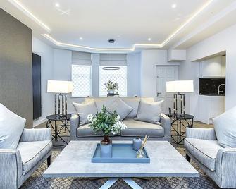 Kensington Court By Capital - London - Living room
