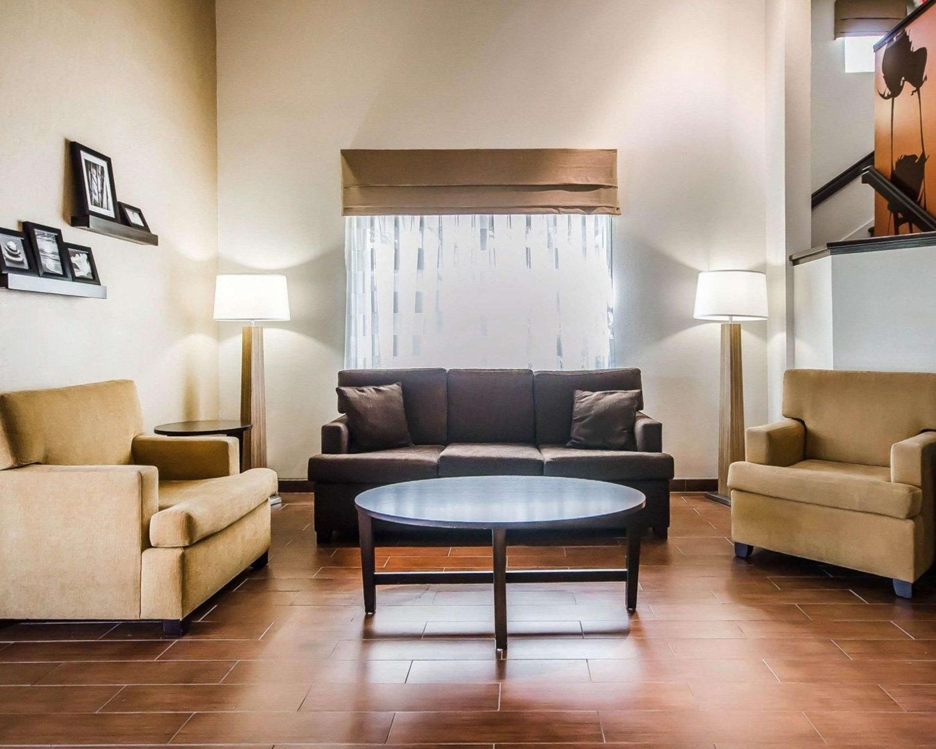 Louisville Airport & Expo - לואיסוויל - לובי