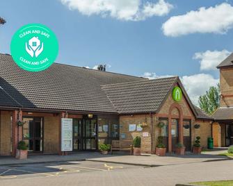 Campanile Hotel Dartford - Dartford - Budova