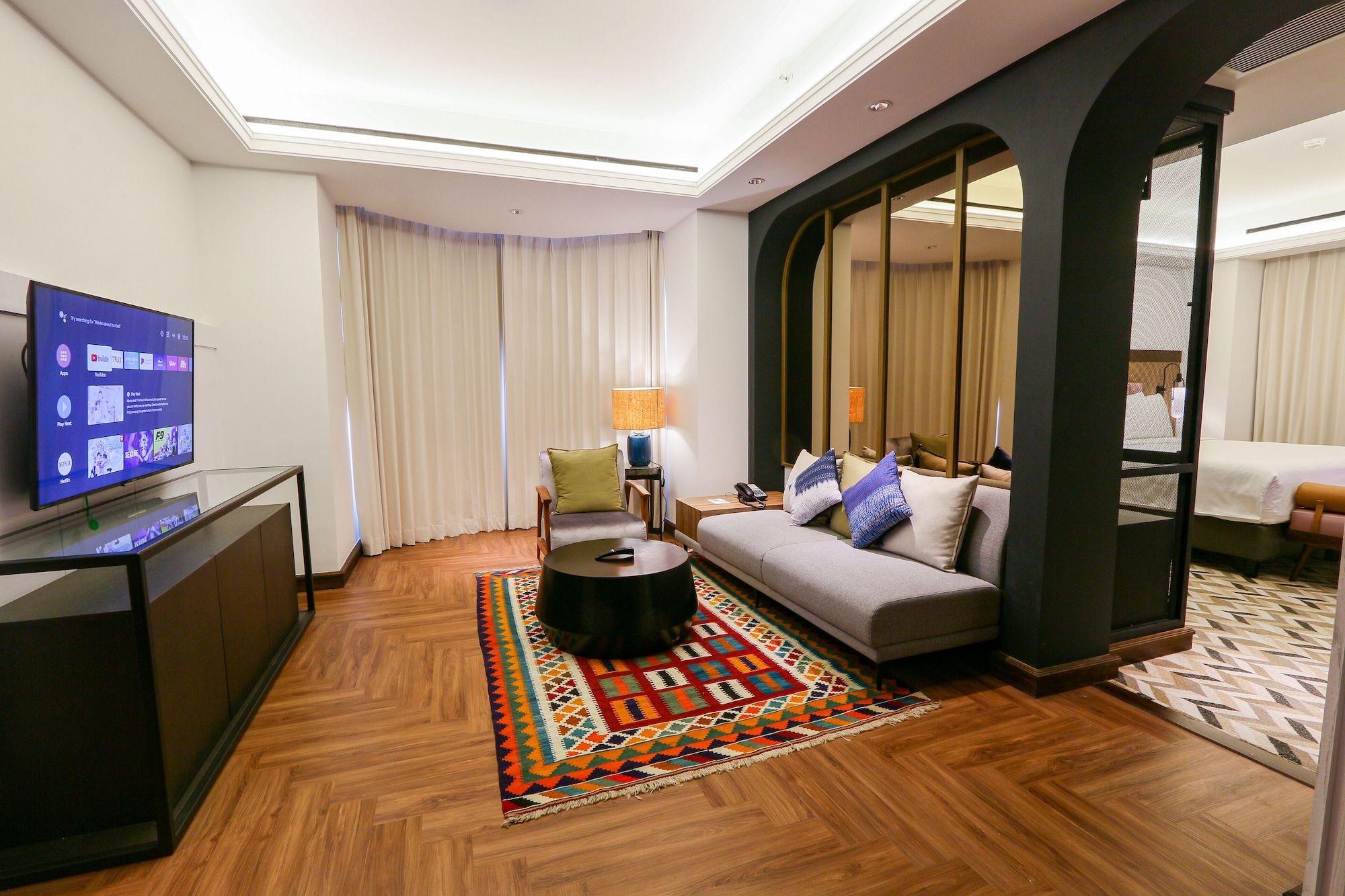Java Paragon Hotel & Residences - סוראבאיה
