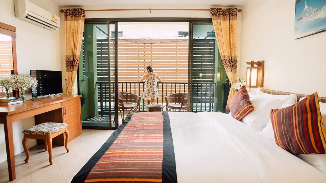 Kata Silver Sand Hotel