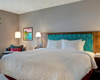 Hampton Inn by Hilton Brockville - Brockville - Camera da letto