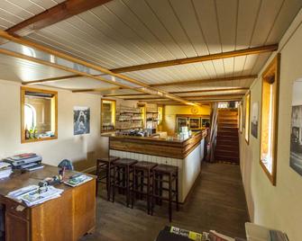 Cushy Boat in Merkem with Terrace - Houthulst - Bar