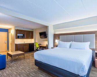 Holiday Inn Express & Suites Saint John Harbour Side By IHG - Saint John - Bedroom